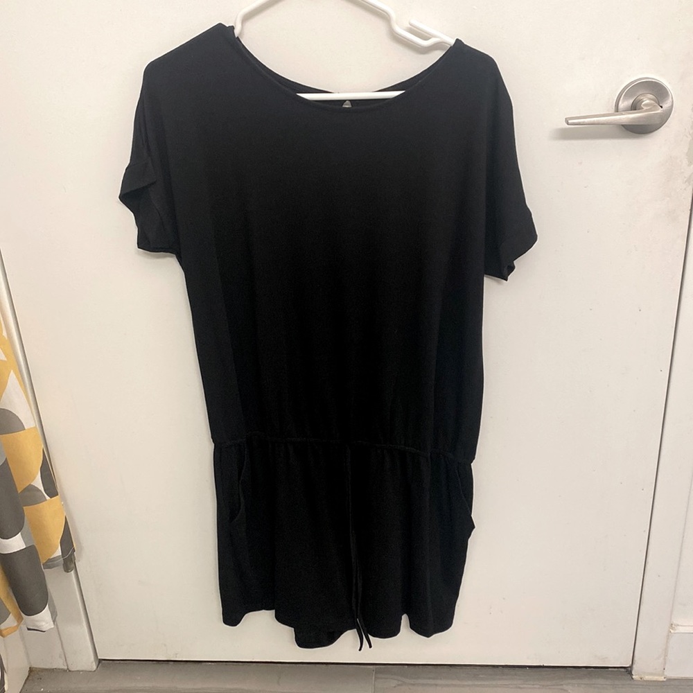 UNKNOWN SIZE XL BLACK JUMPSUIT/ROMPER W/ Drawstring and Pockets